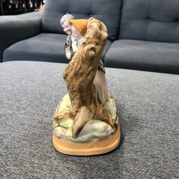 Elderly Couple Tree JS Love Heart Carving Vintage Ceramic Figurine Musical - Picture 7 of 8